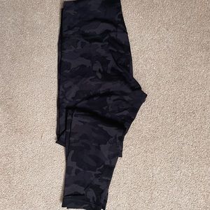 Lululemon Wunder Train 25” Legging in Camo Print